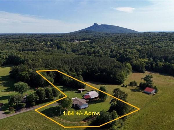 1075 Atkins Lane, Pinnacle, NC 27043