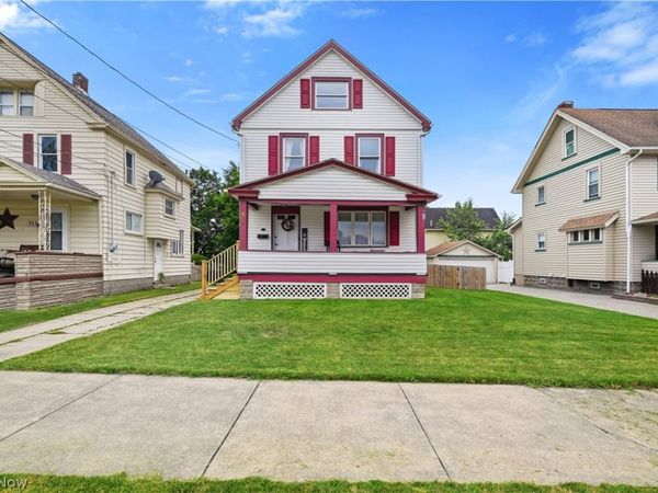 307 E Liberty Street , Girard, OH 44420