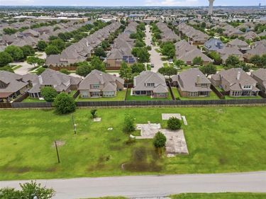 7565 N Lake Trails Drive , Frisco, TX 75036
