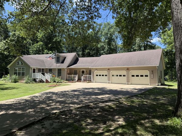 2530 S 400 E , La Porte, IN 46350