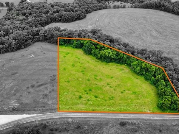 8787 SE V Highway, Lathrop, MO 64465