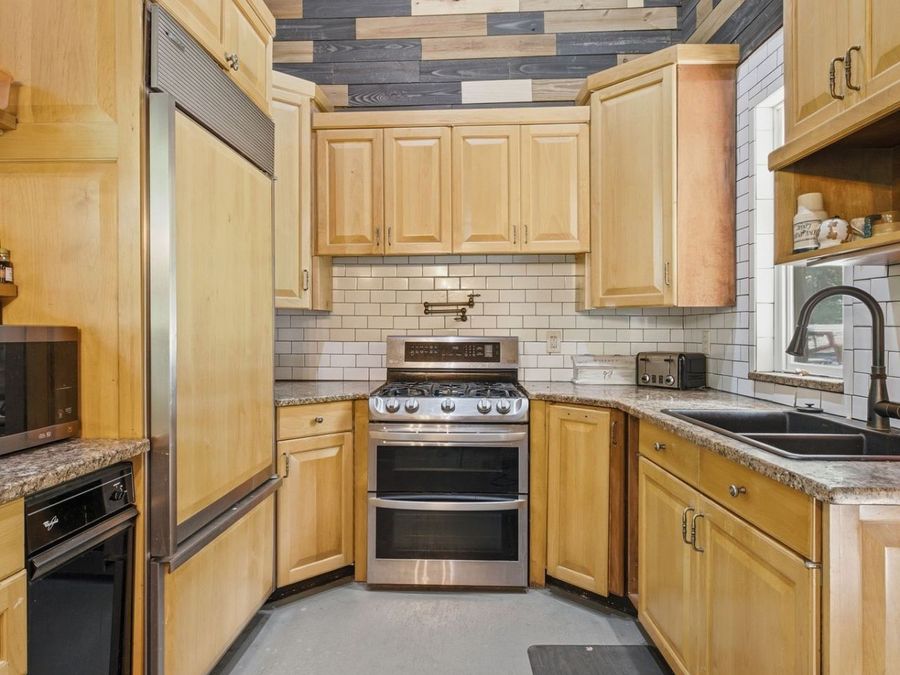 Property Image 38