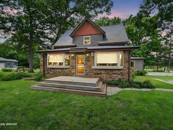 2235 Sugar Bottom Road NE, Solon, IA 52333