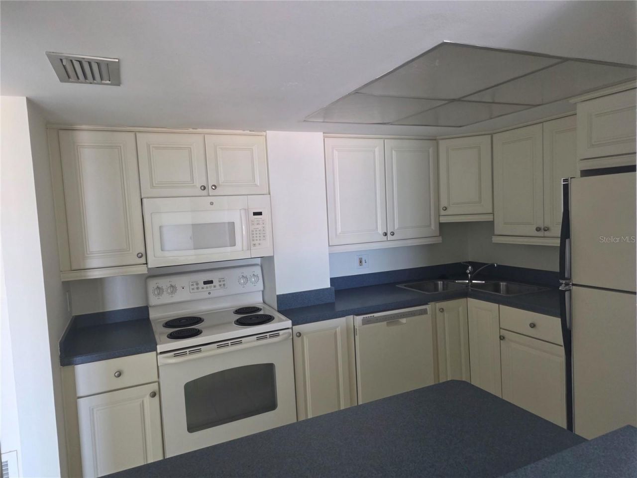 4900 Brittany Drive S, Unit 414, Saint Petersburg, FL 33715 Photo