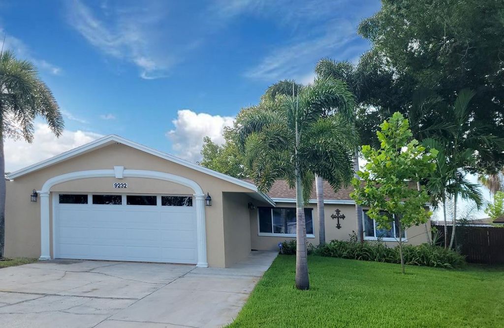 9232 80th Avenue, Seminole, FL 33777 Main Photo
