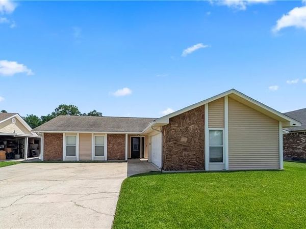 2740 ACORN Street, Marrero, LA 70072