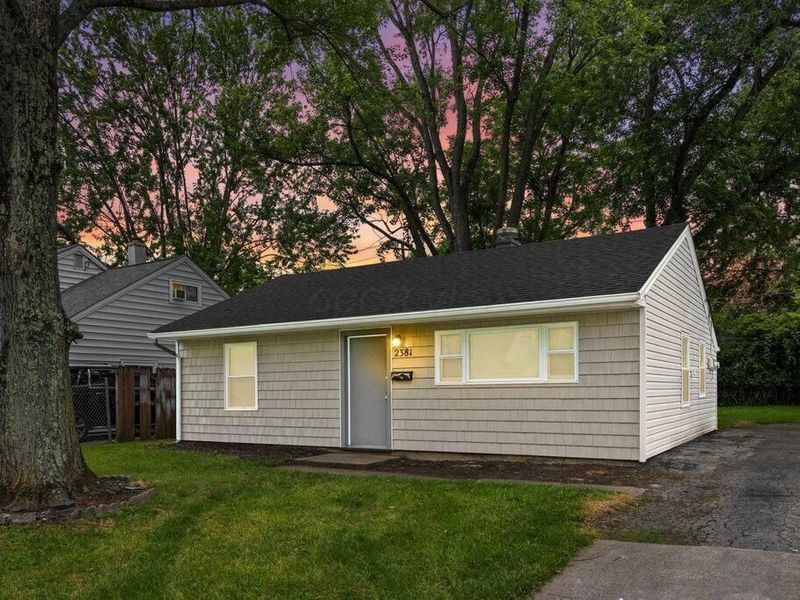 2381 Century Drive , Columbus, OH 43211 Photo 3