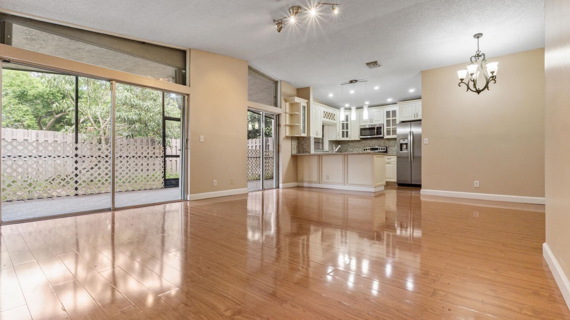 570 Woodgate Circle, Unit A, Sunrise, FL 33326 Photo