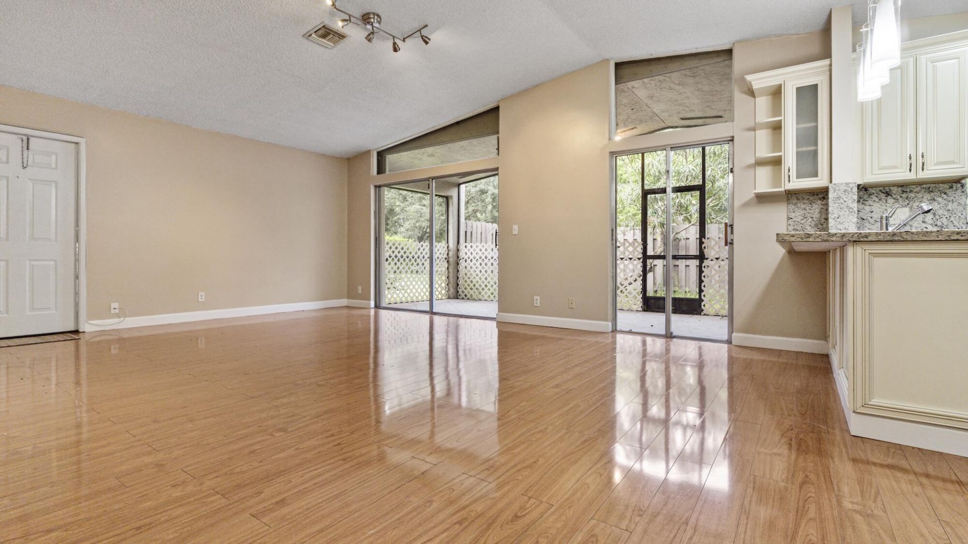 570 Woodgate Circle, Unit A, Sunrise, FL 33326 Photo