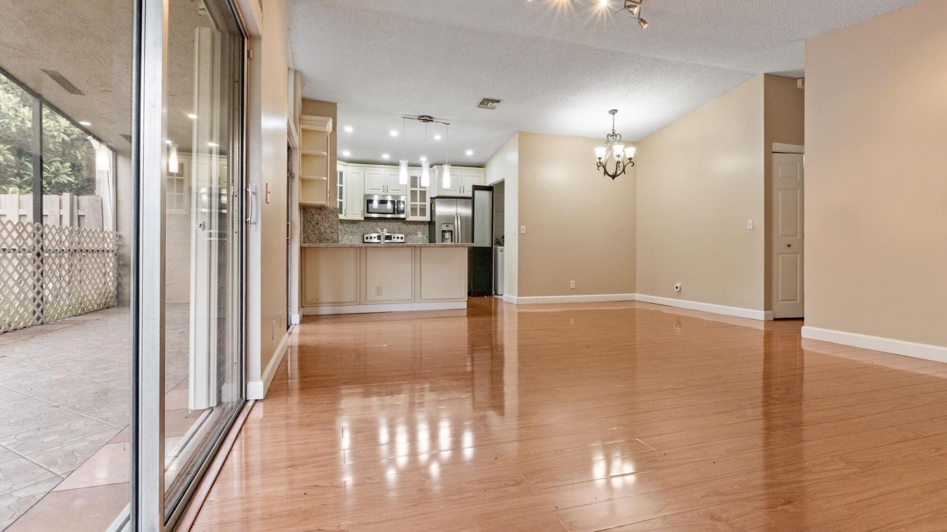 570 Woodgate Circle, Unit A, Sunrise, FL 33326 Photo