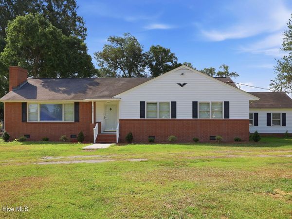4919 Pinevilla Street , Grifton, NC 28530