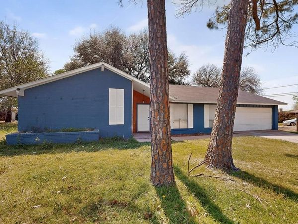 400 Casa Bello Court, Irving, TX 75062