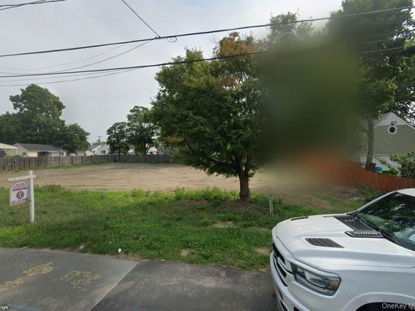 247 West Avenue , Patchogue, NY 11772
