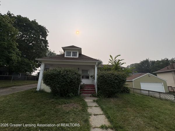 1810 Coleman Avenue, Lansing, MI 48910
