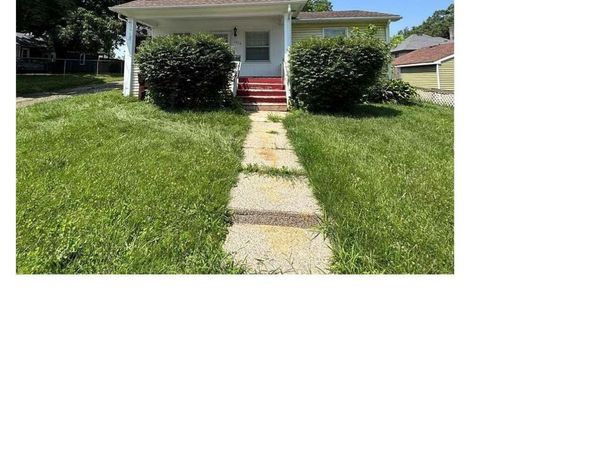 1810 Coleman Avenue, Lansing, MI 48910