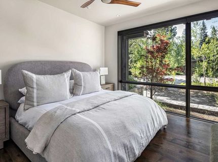10568 Glenbrook Court, Truckee, CA 96161 Photo