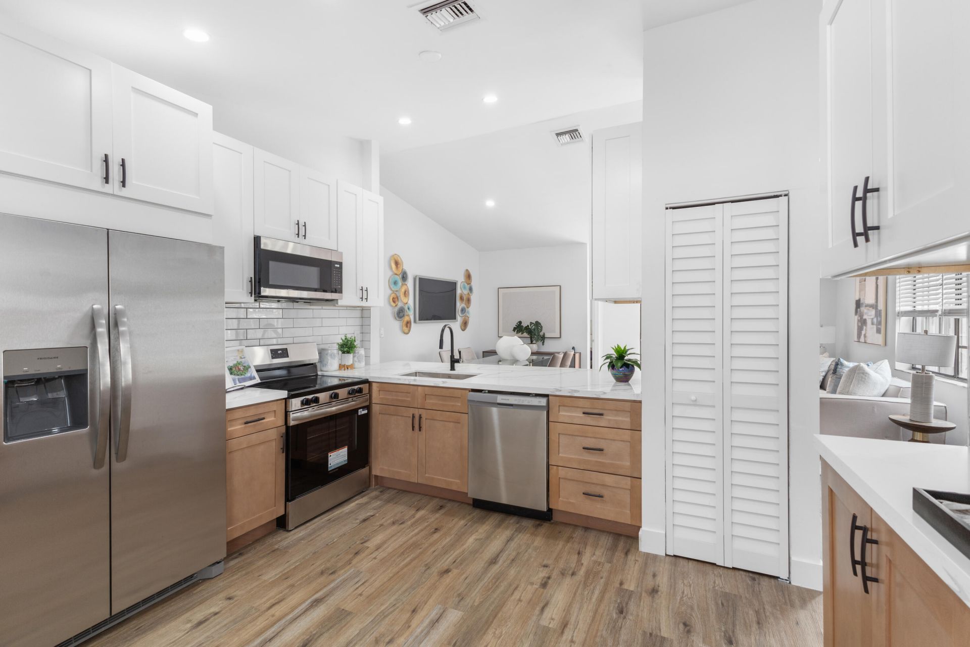 8210 SW 41st Street, Davie, FL 33328 Photo