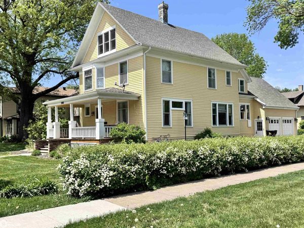 1302 Iowa Avenue, Onawa, IA 51040