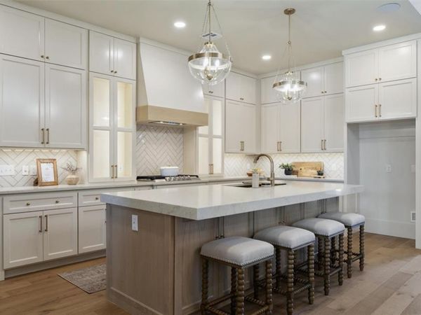 7901 Stagecoach Circle, Arcadia, OK 73007