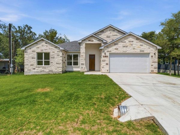 120 Puu Waa Waa LN, Bastrop, TX 78602