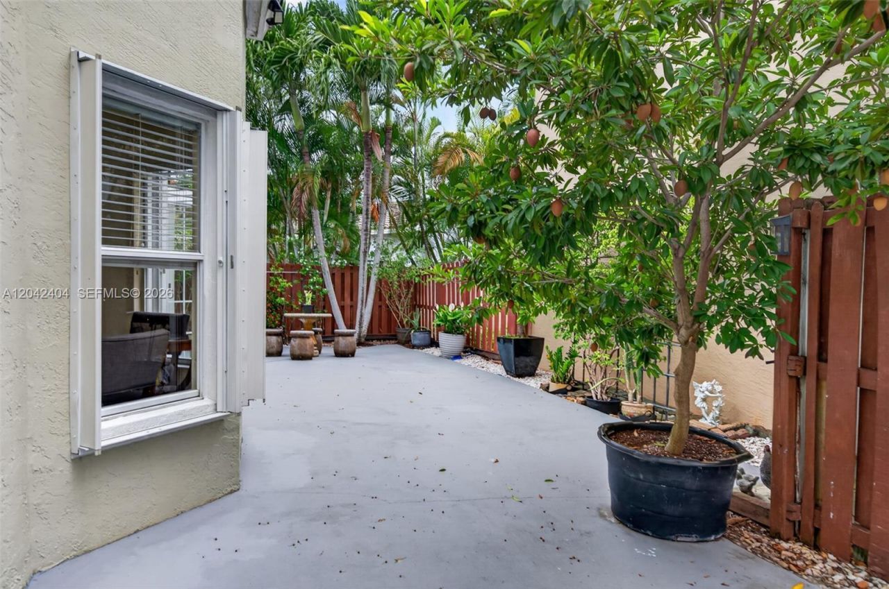 4950 SW 152nd Ave, Miramar, FL 33027 Photo