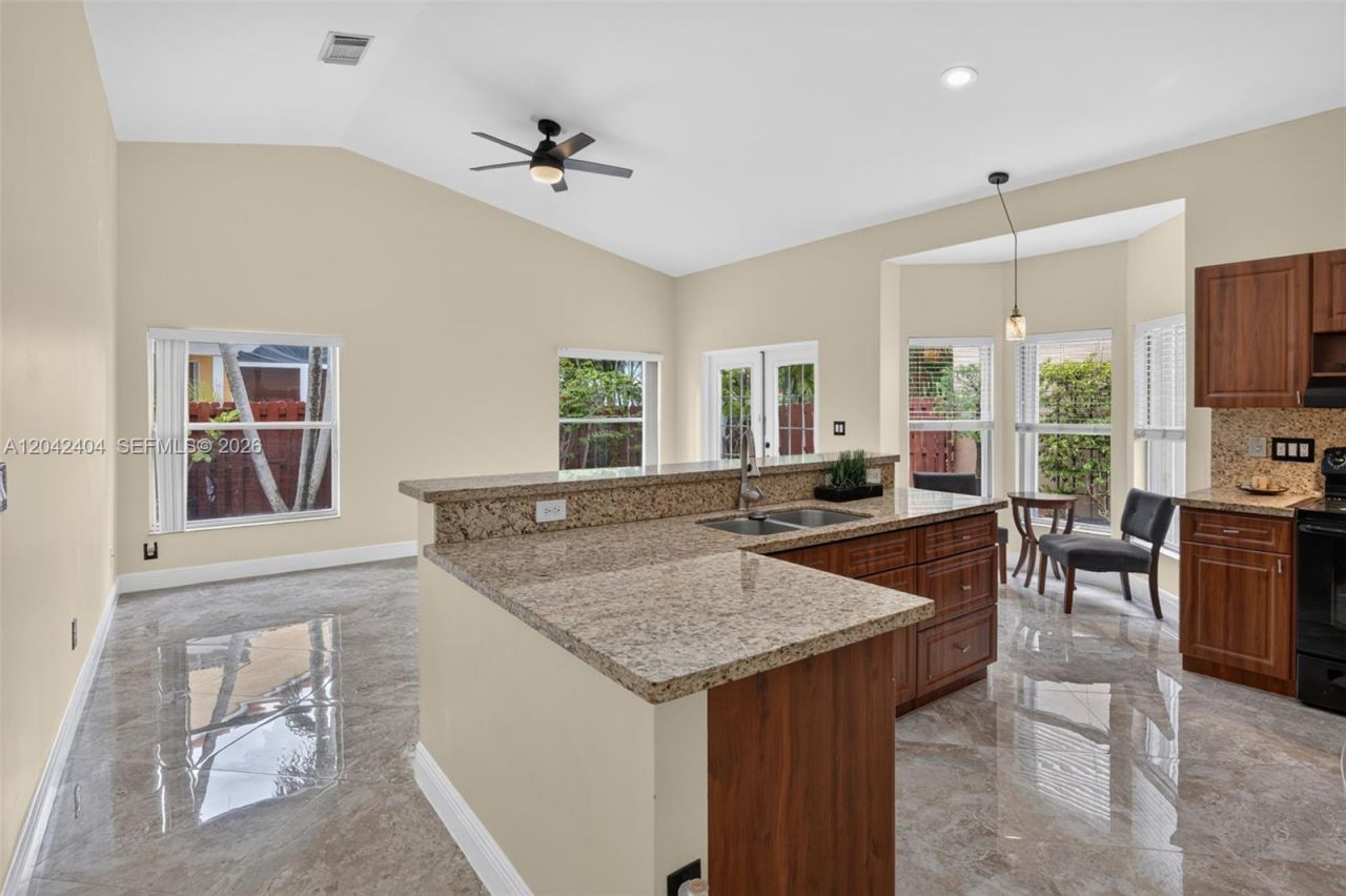 4950 SW 152nd Ave, Miramar, FL 33027 Photo