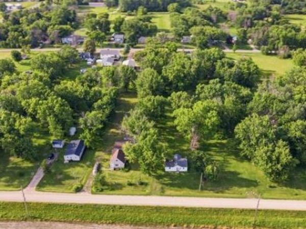 1303 28th Avenue NE, Austin, MN 55912