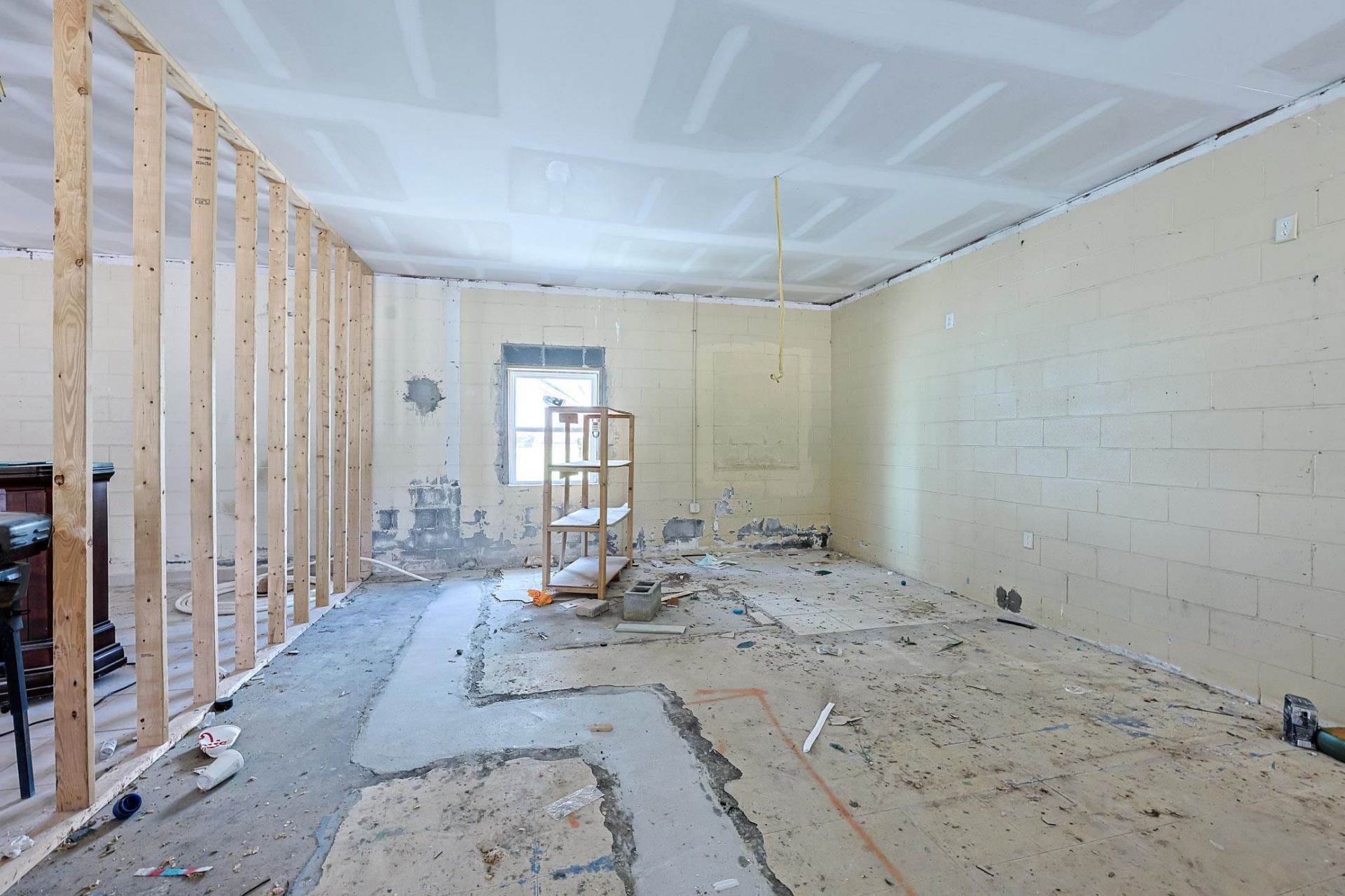12132 Highway 905  Photo 11