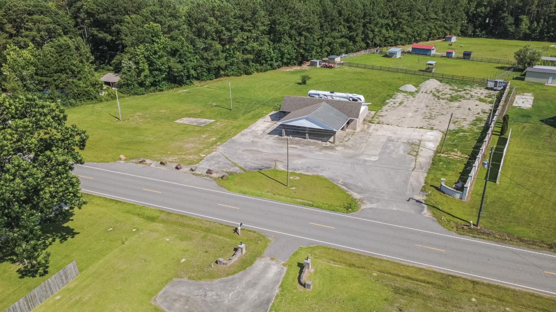 12132 Highway 905  Photo 17