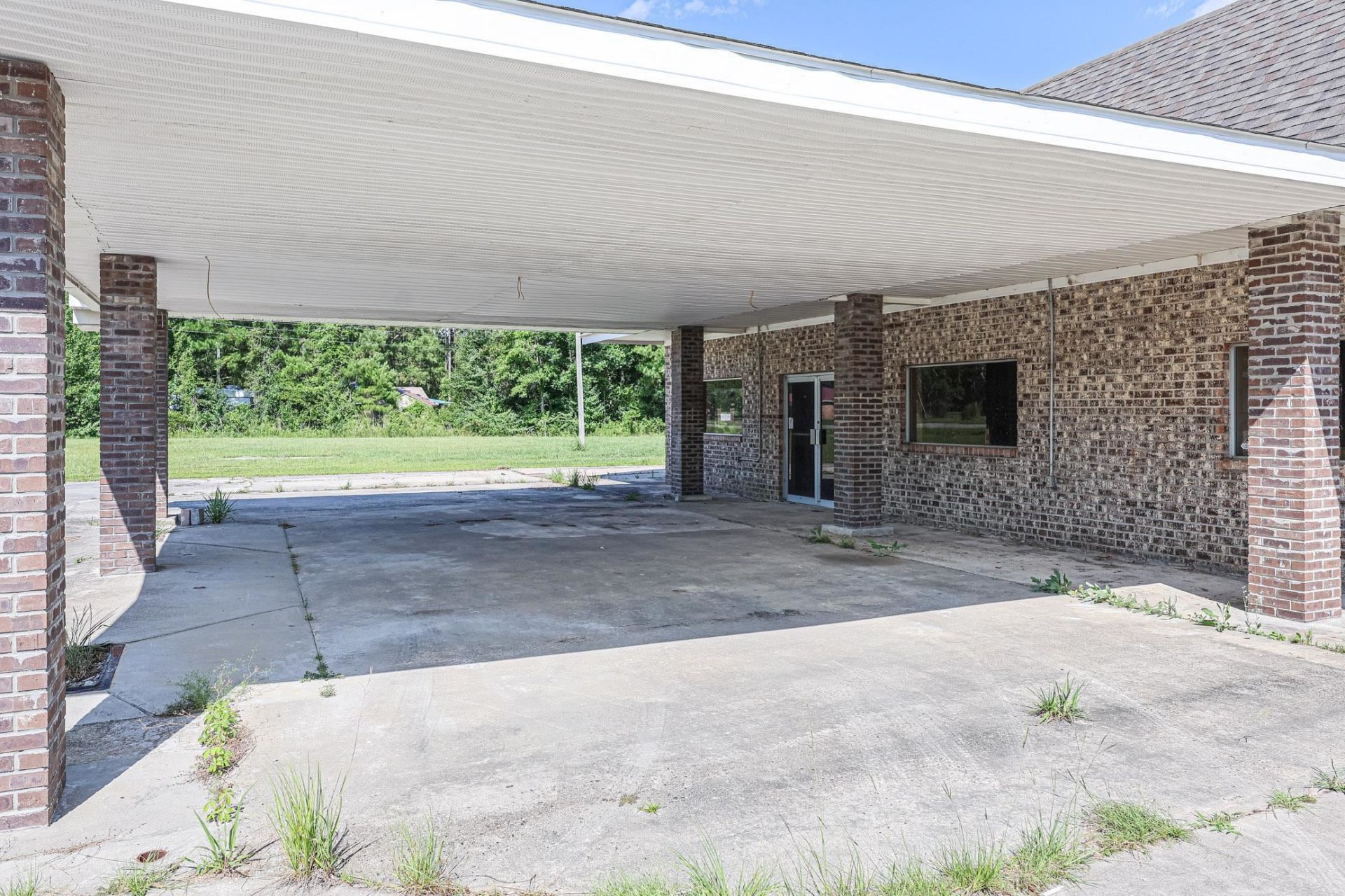 12132 Highway 905  Photo 4