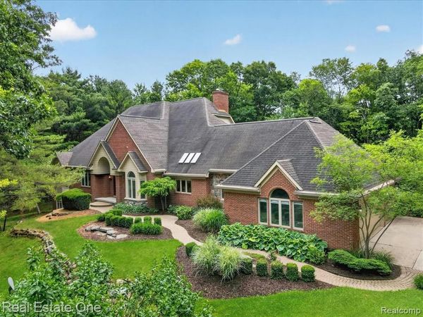 425 Courtney Road , Addison Twp, MI 48367