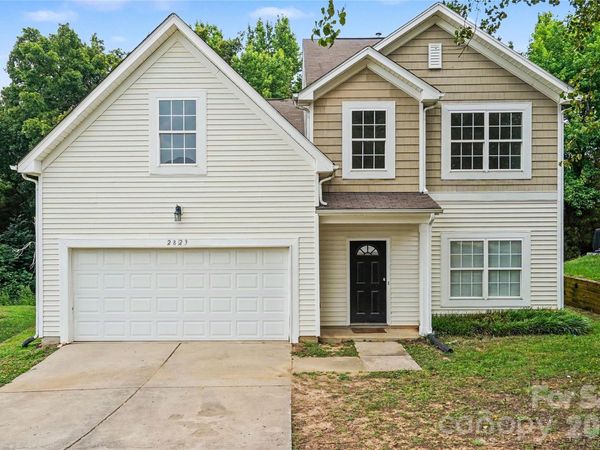 2823 Forest Grove Court , Charlotte, NC 28269