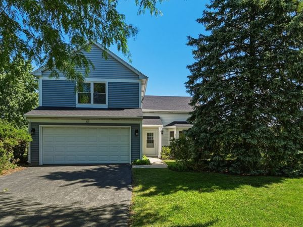 121 Heath Place , Westmont, IL 60559