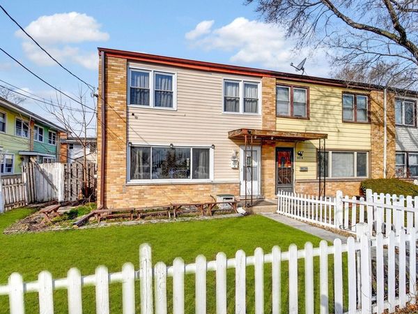 543 Lynn Court , Unit B, Glendale Heights, IL 60139