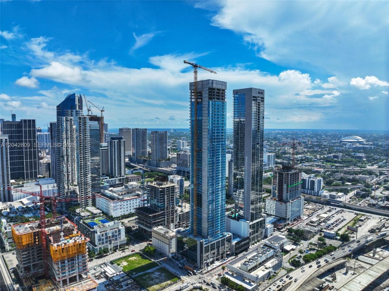 20 NE 11 , Unit 2410, Miami, FL 33132 Photo