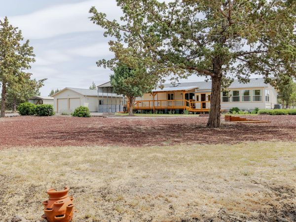 8664 SW Sisters View Place, Terrebonne, OR 97760