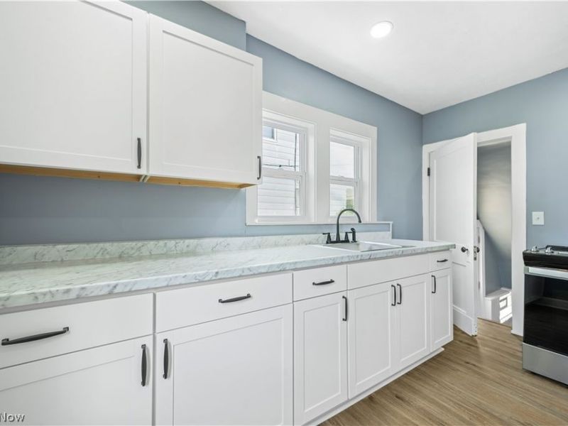 3014 Oak Park Avenue, Cleveland, OH 44109 Photo 8