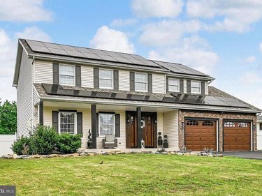 803 PINEWOOD DRIVE, POTTSVILLE, PA 17901