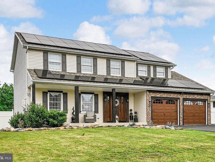 803 Pinewood Drive , Pottsville, PA 17901 Main Photo