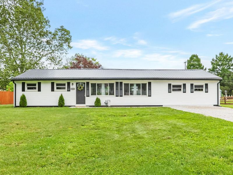 916 Fieldson Drive , Heath, OH 43056 Photo 2