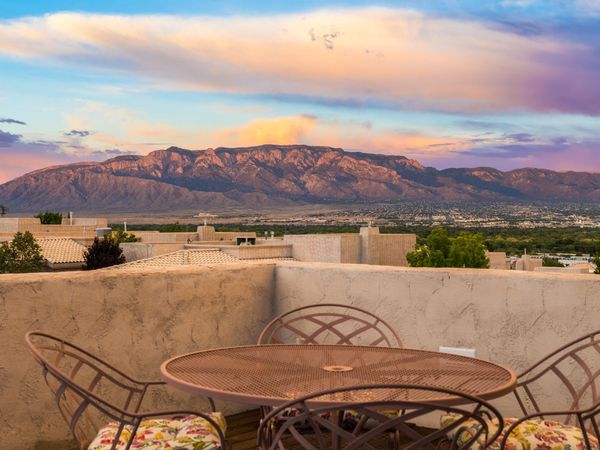 4612 Miramar Drive NW, Albuquerque, NM 87114