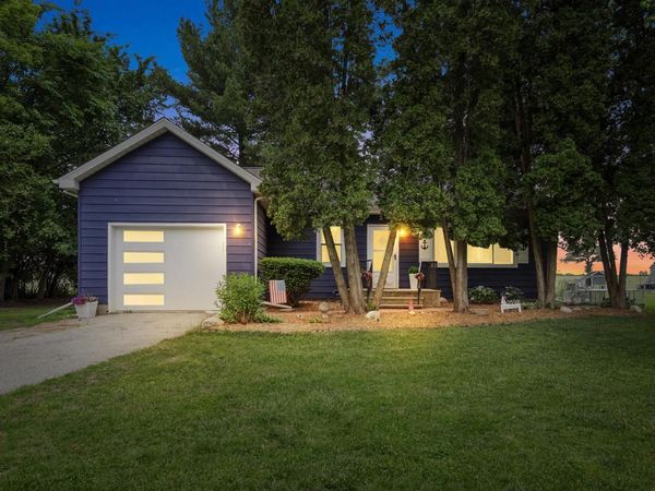 2598 Tilden AVENUE, Delavan, WI 53115