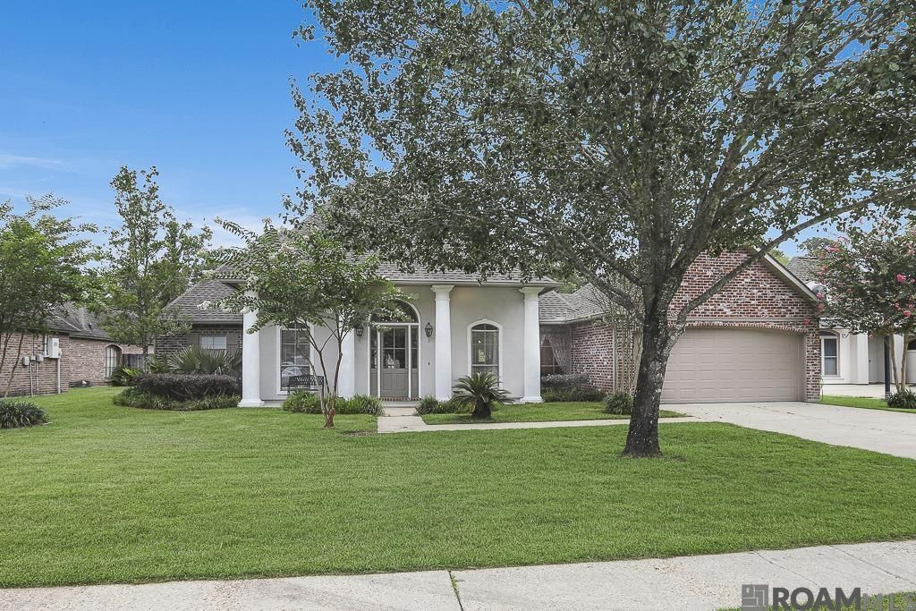 14161 Twelve Oaks Dr, Walker, LA 70785 Main Photo