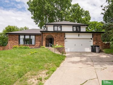 511 S 150 Circle, Omaha, NE 68154