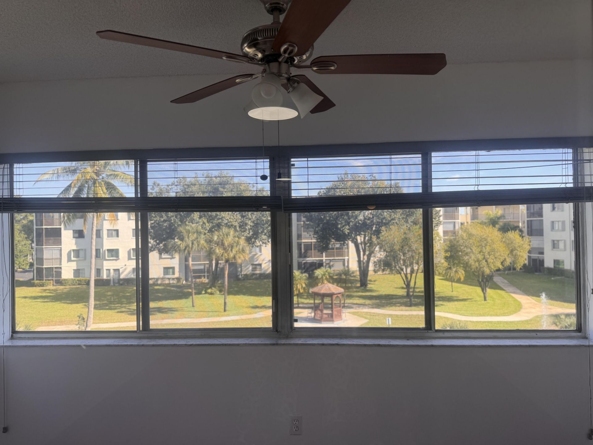 3178 Via Poinciana, Unit 303, Lake Worth, FL 33467 Photo