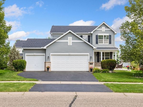 715 Lake Ridge Drive, Woodbury, MN 55129