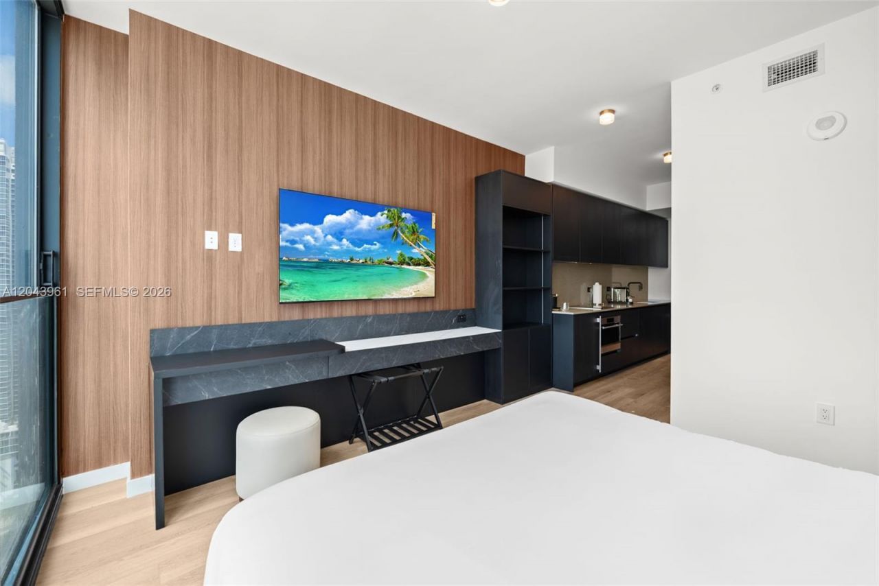 20 NE 11th Street , Unit 4003B, Miami, FL 33132 Photo