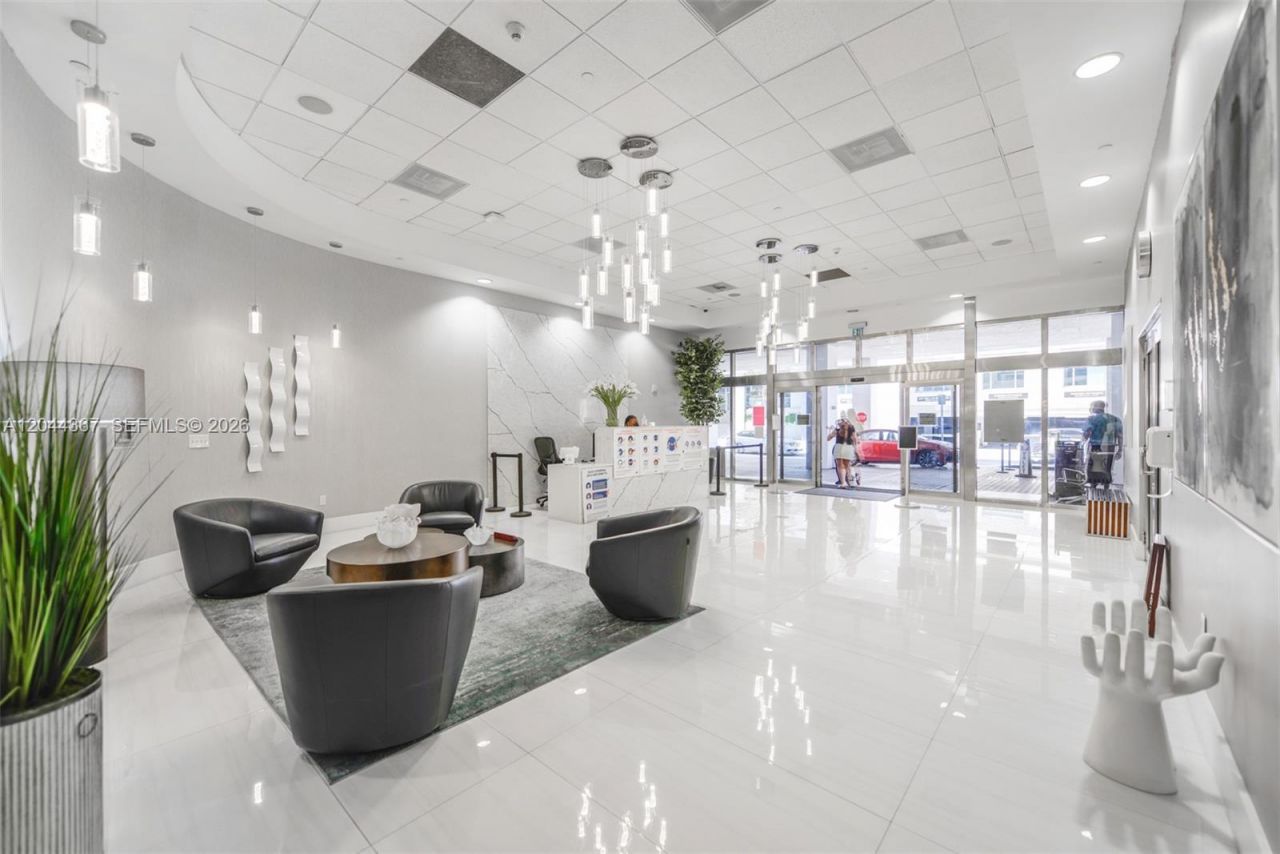 1200 Brickell Bay Dr , Unit 3614, Miami, FL 33131 Photo