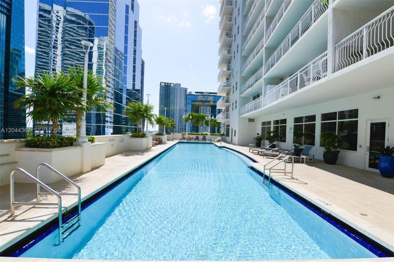 1200 Brickell Bay Dr , Unit 3614, Miami, FL 33131 Photo