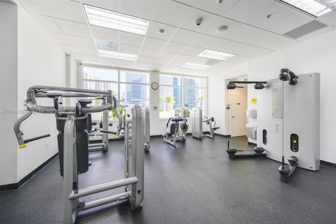 1200 Brickell Bay Dr , Unit 3614, Miami, FL 33131 Photo